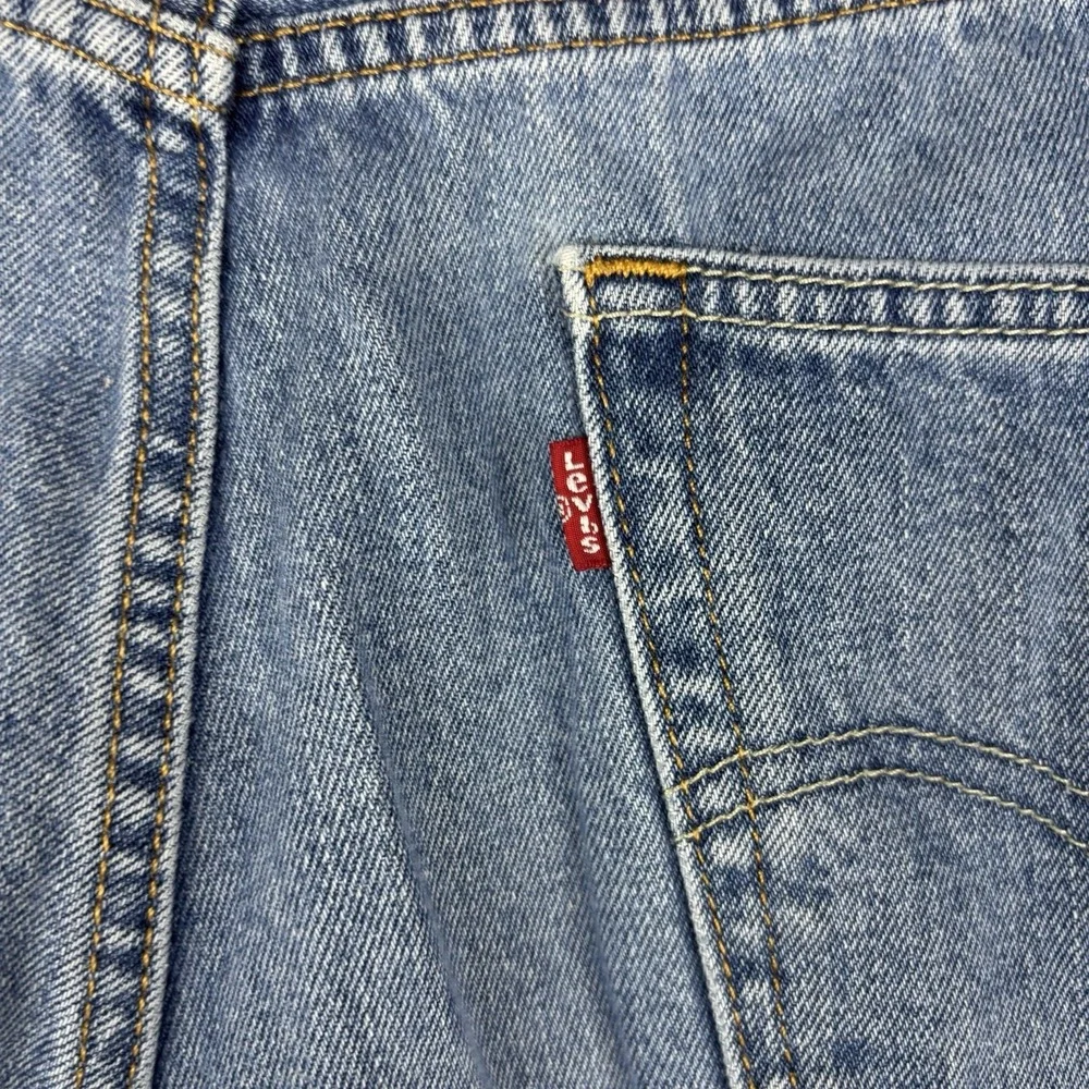 Levis 550 Jeans Mens 33x34 Relaxed Straight Light Wash Blue Denim‎ Casual Y2K